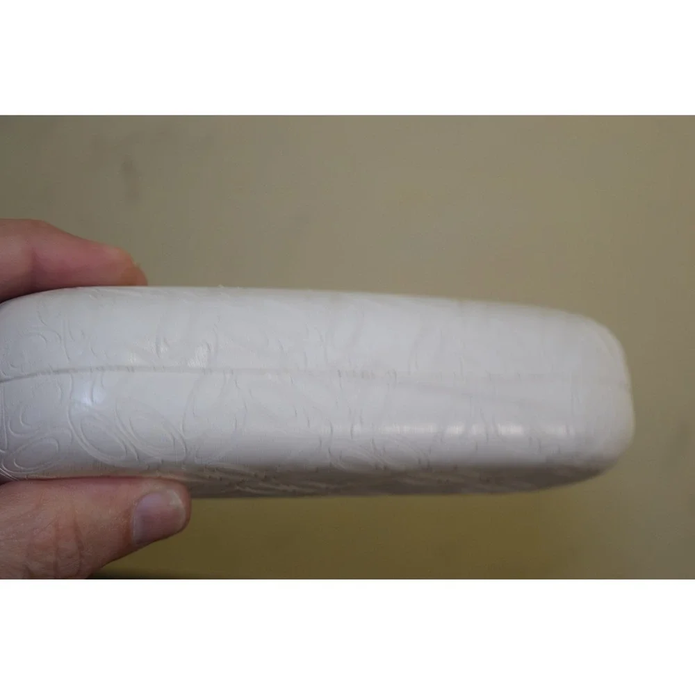 Oakley Sunglasses Eyeglasses Clam Shell White - Logo CASE ONLY - Flaw